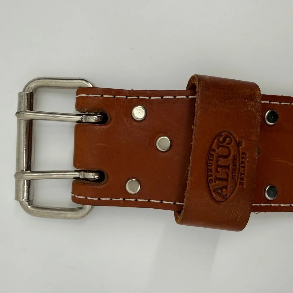 Altus Athletic Genuine‎ Leather Weightlifting Belt – Size Small 27–34
